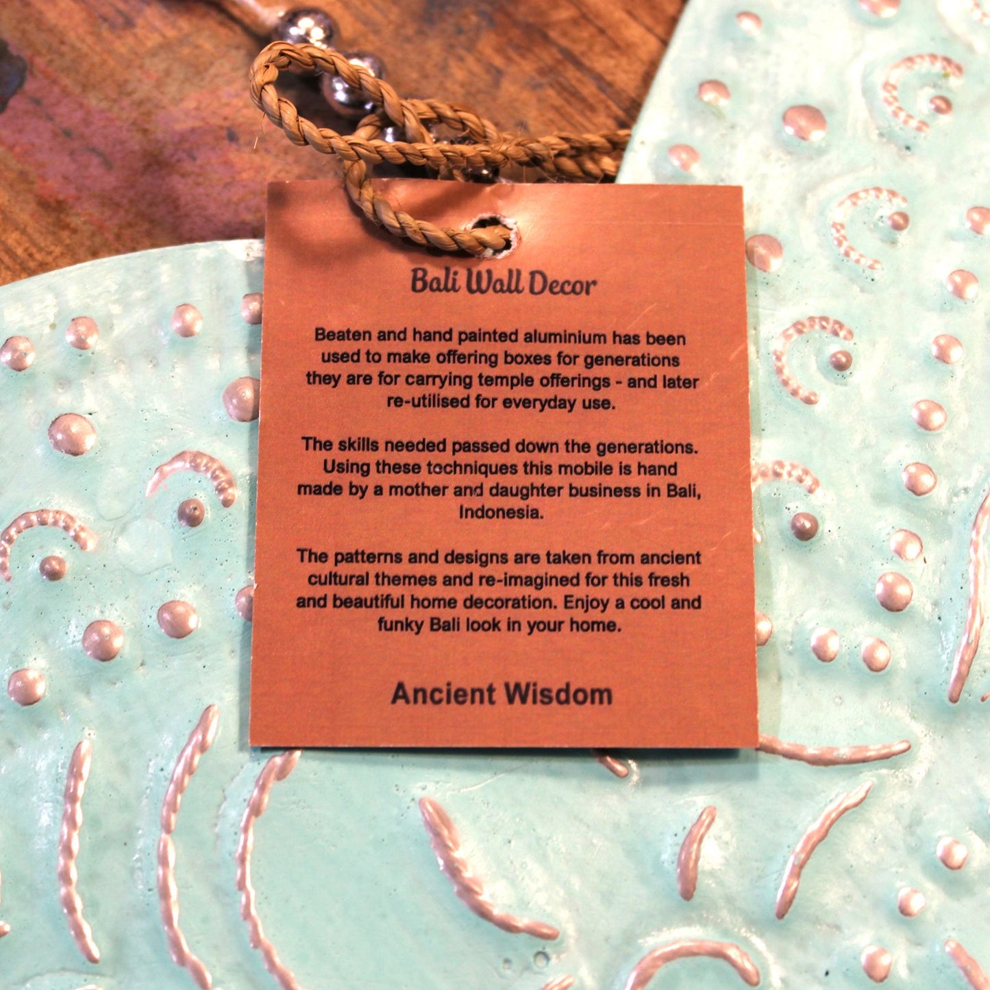 Aluminium Mobile Engel im Bali Stil mit Pastellfarben