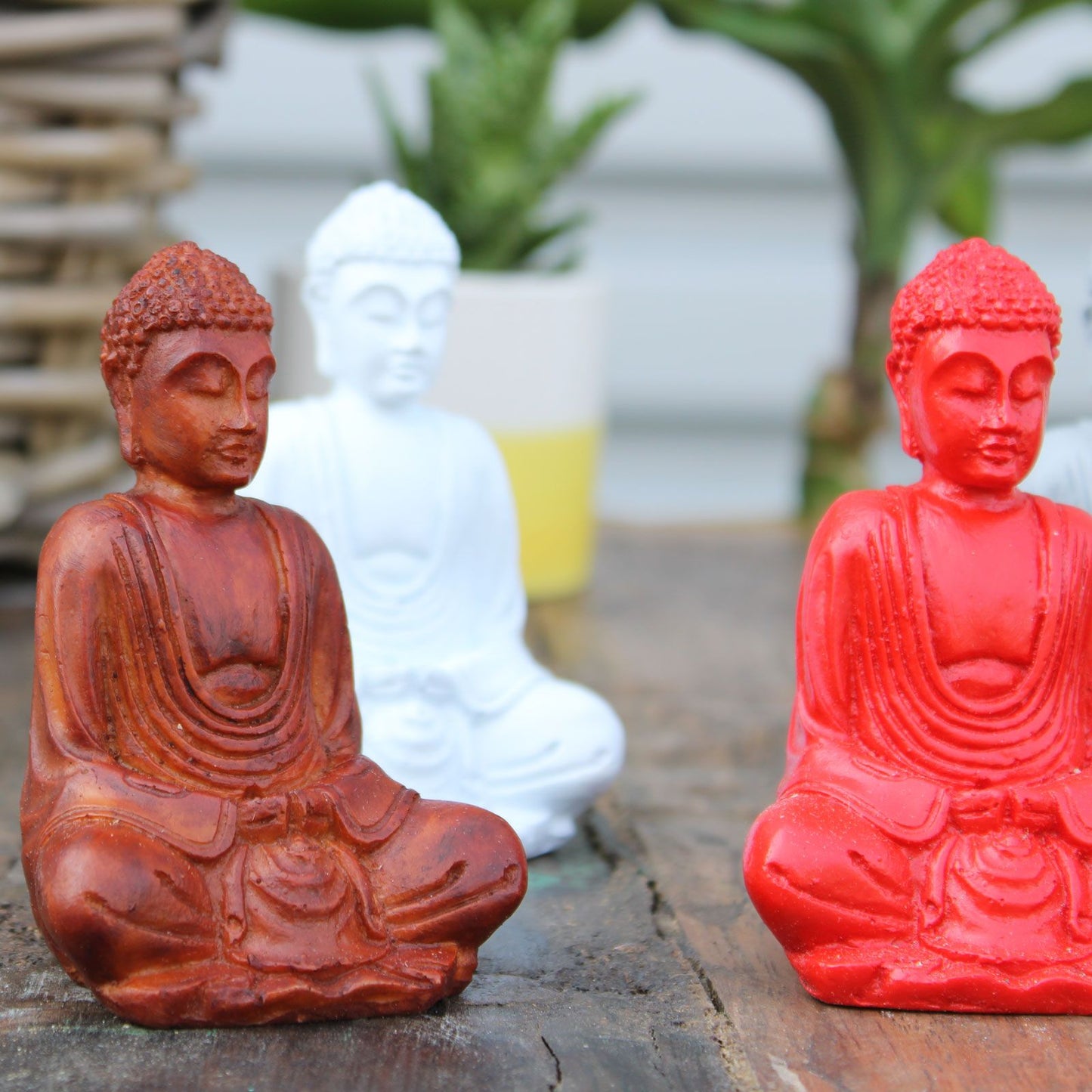Matt Mini Buddha In Verschiedenen Farben Handbemalt Aus Bali