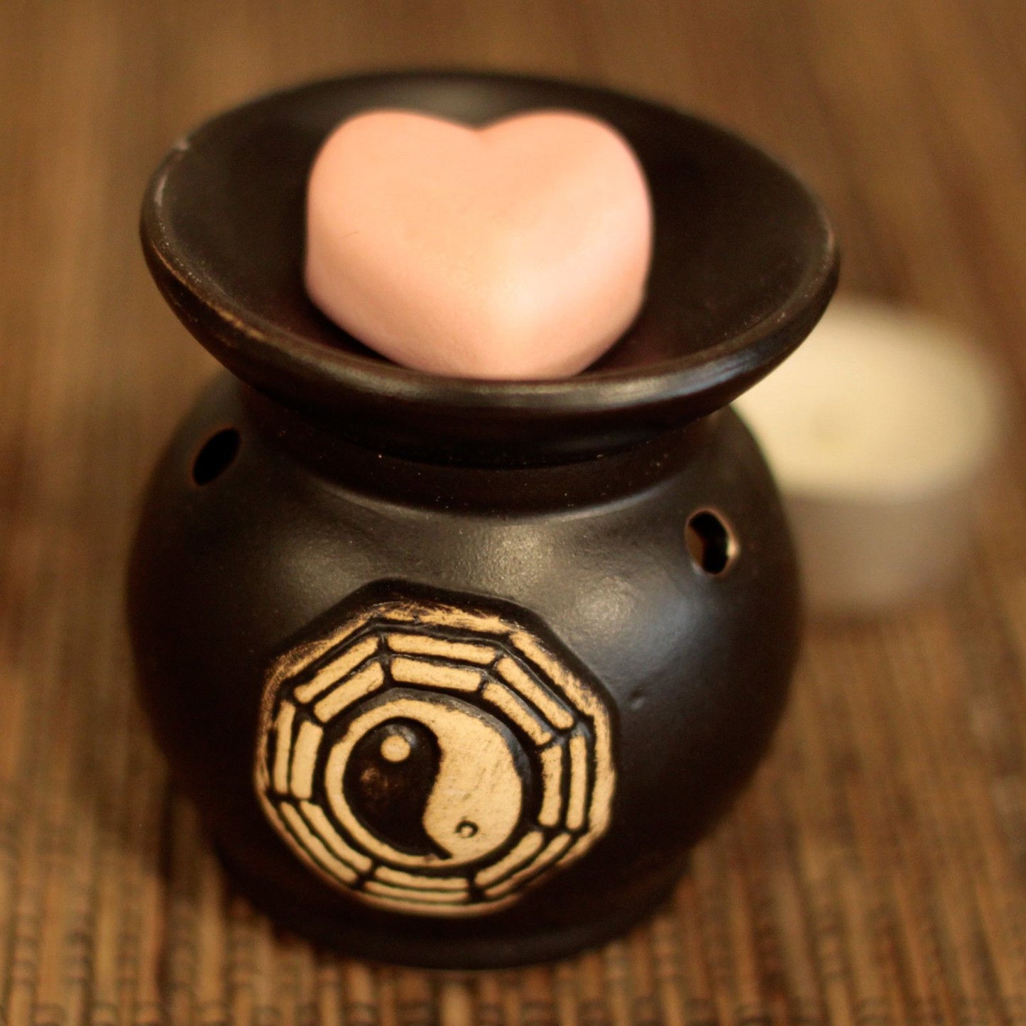 Klassische Yin Yang Ölverdampfer Aus Keramik Im Rustikalen Terracotta-Stil