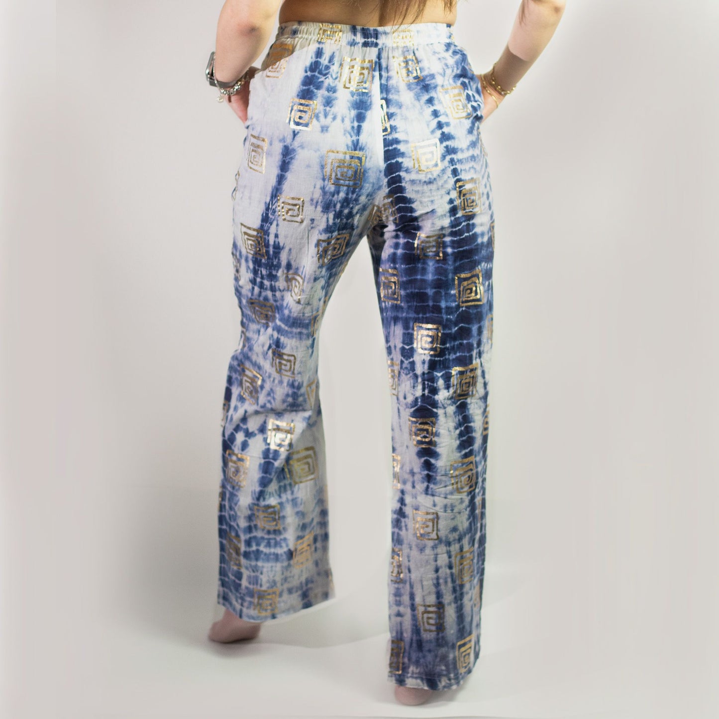 LXL Nomad Sari Med Kollektion Loungehosen Gold Und Blau Griechisches Motiv Handgemalt