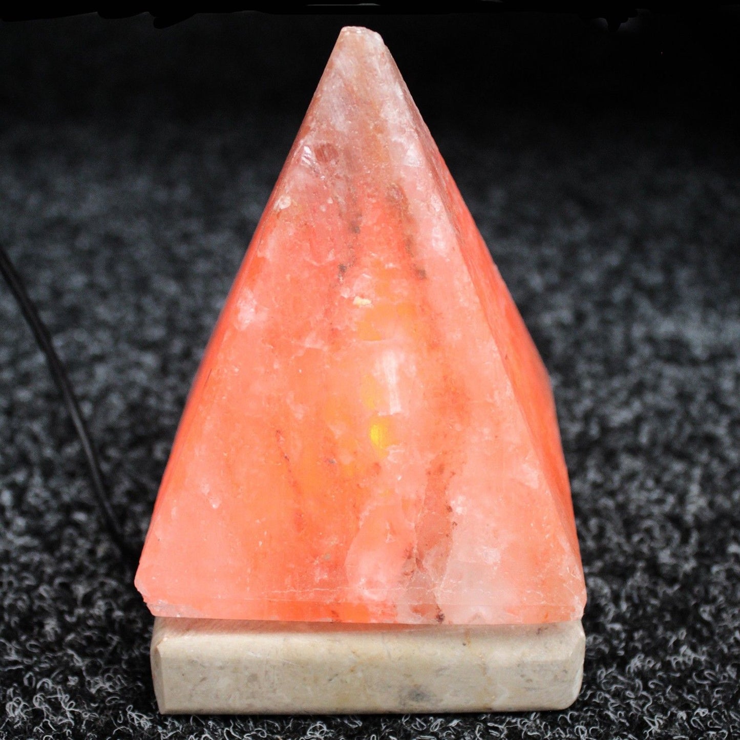 Qualitäts USB Pyramiden Salzlampe 9 cm Weißlicht