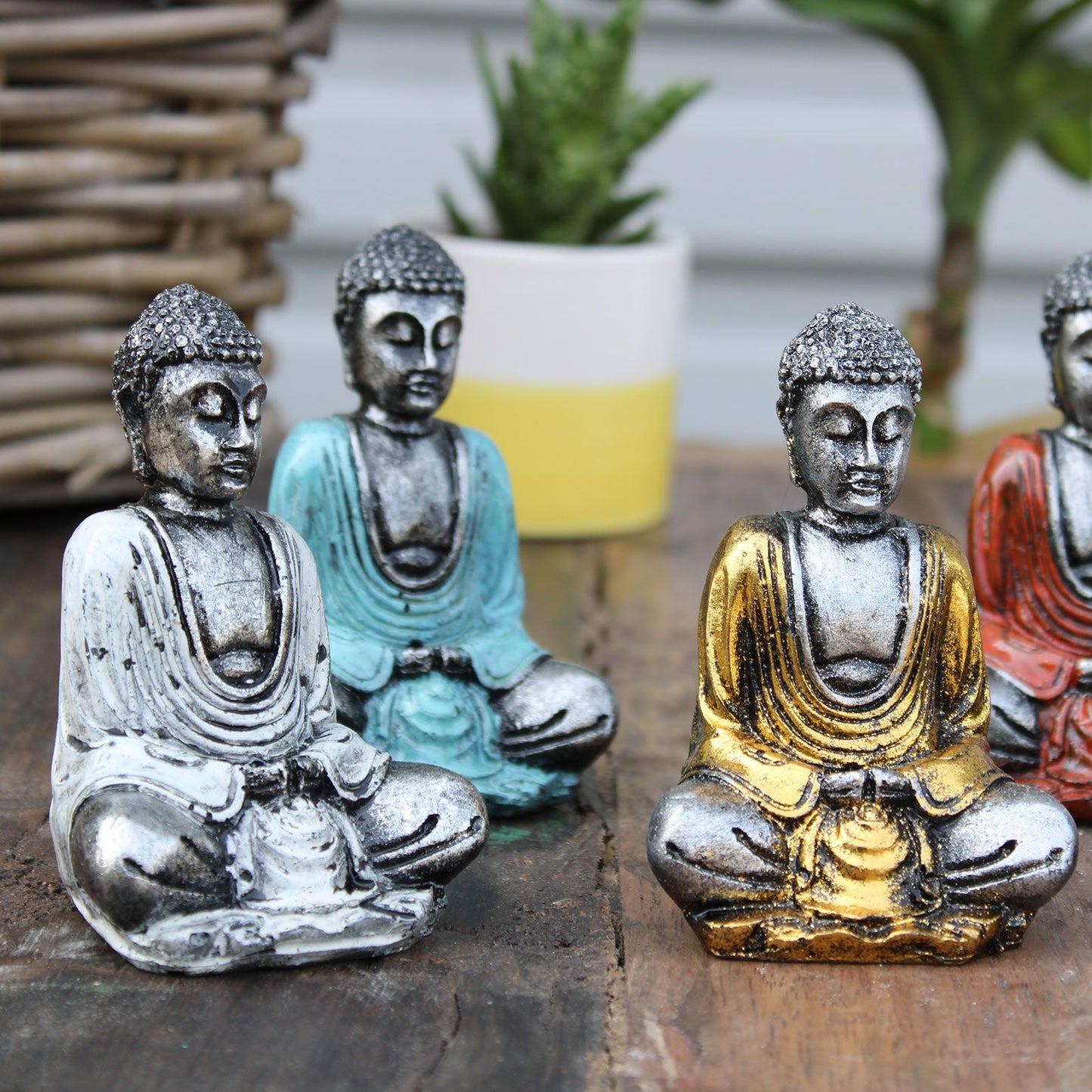 Silberner Mini Buddha In Verschiedenen Farben Handgemalt Von Balinesischen Kunsthandwerkern