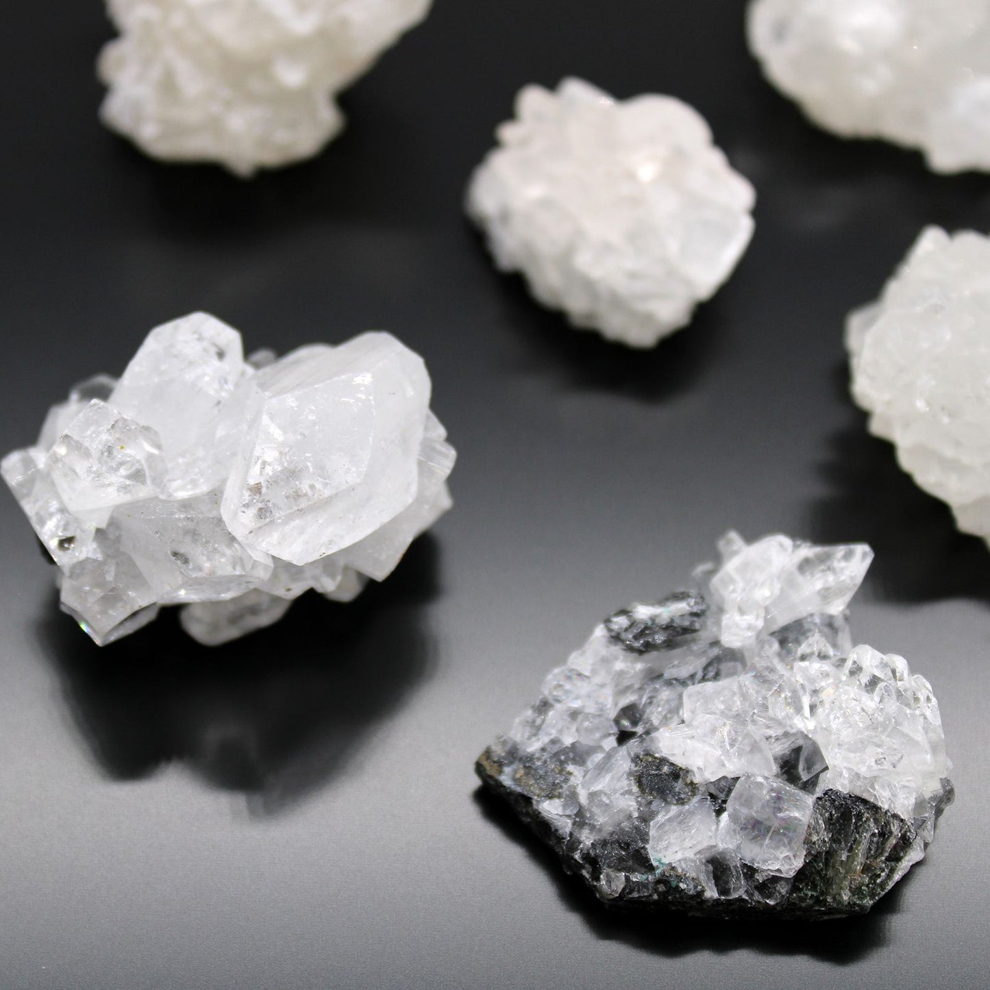 Weiße Apophyllit Cluster 20-30mm Seltene Mineralien Sammlerstücke