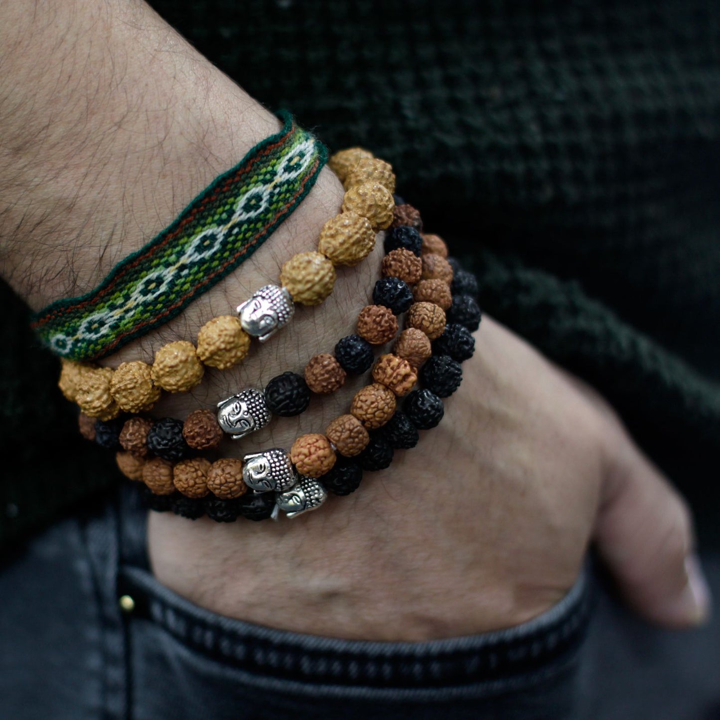 Bunte Rudraksha Buddha Armreifen Vintage Trendy Elastisch Handgefertigt Indonesien