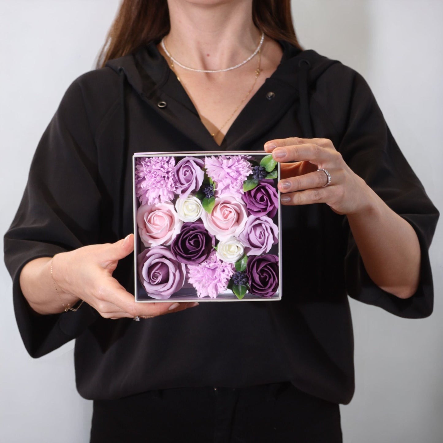 Quadratische Box - Lavendelrose und Nelke