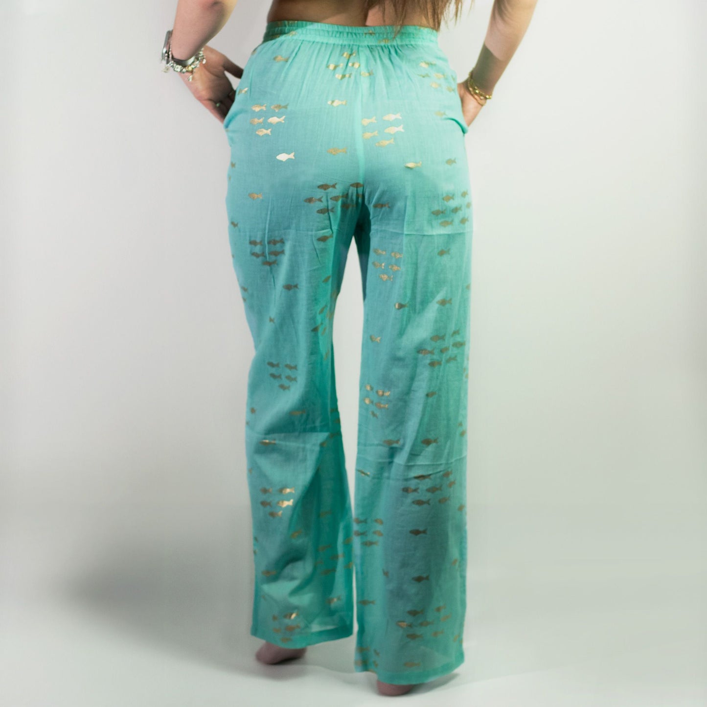Nomad Sari Med Kollektion Loungehosen Türkis Gold Fischdesign