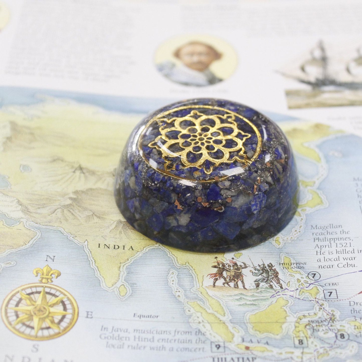 Orgonite Schreibtisch Power Packs Lapis Dome