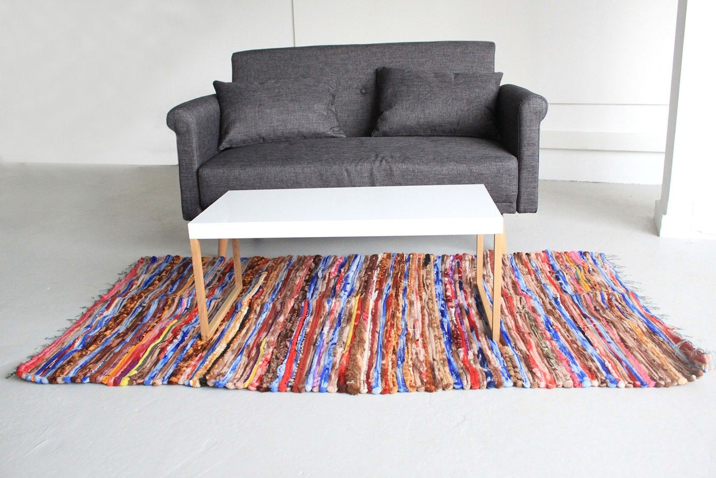 Großer Samt Teppich 105x185cm