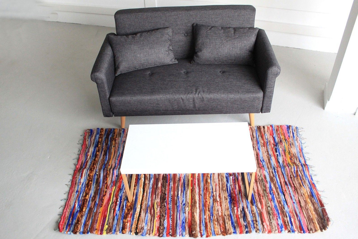 Großer Samt Teppich 105x185cm