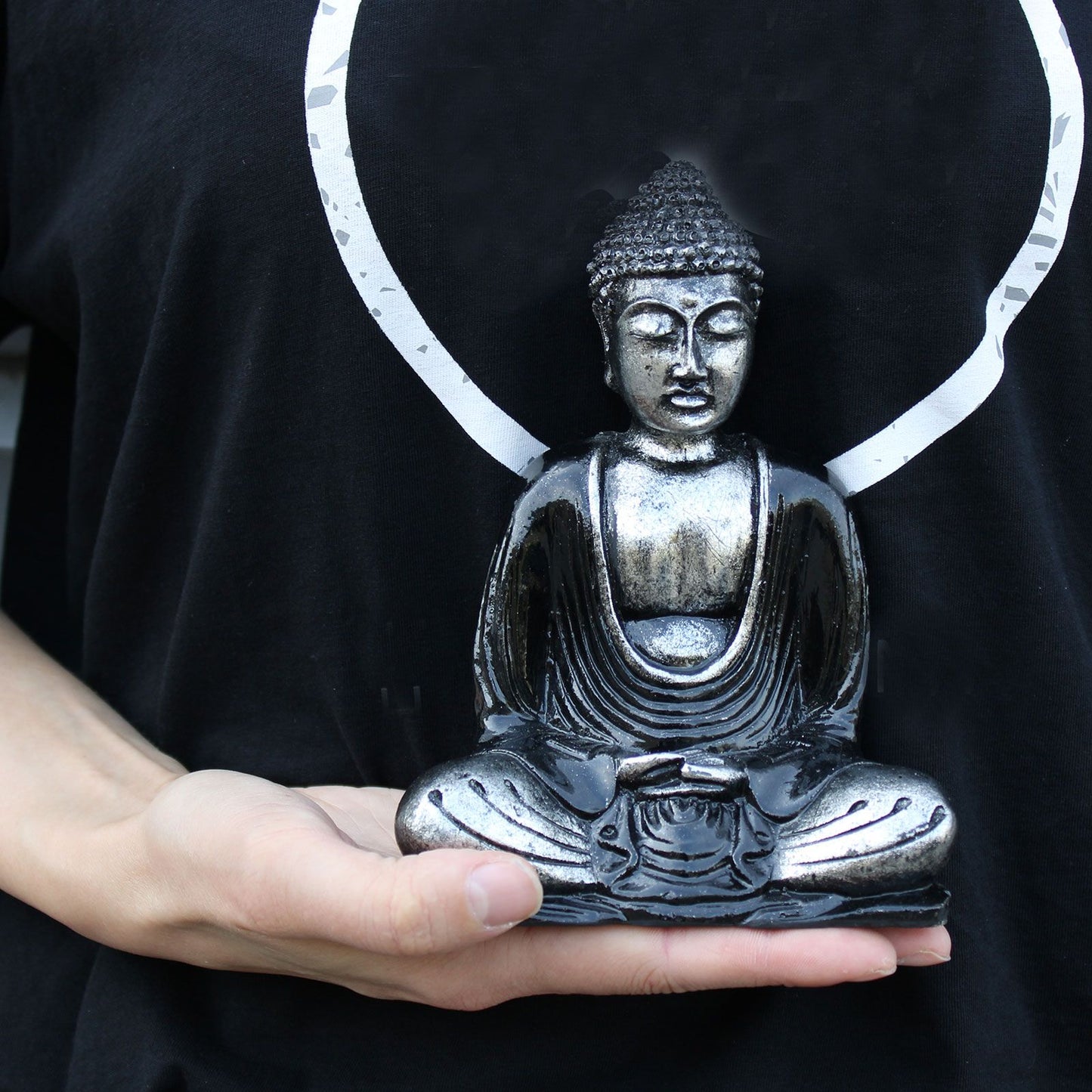 Schwarzer und Grauer Buddha Mittelgroß Handbemalt von Bali Kunsthandwerkern