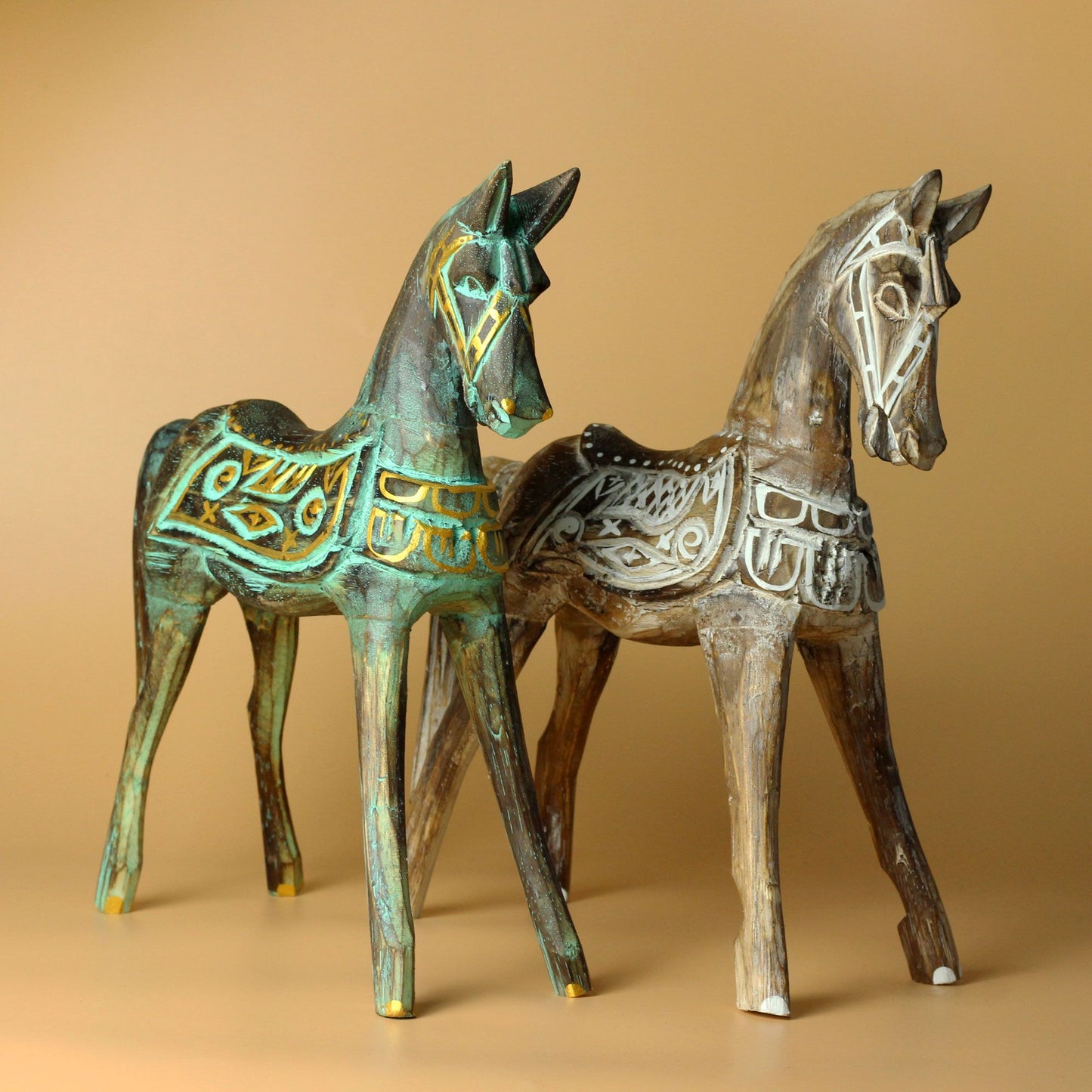 Mittelgroßes Gold-Und-Türkis-Pferd 25 Cm