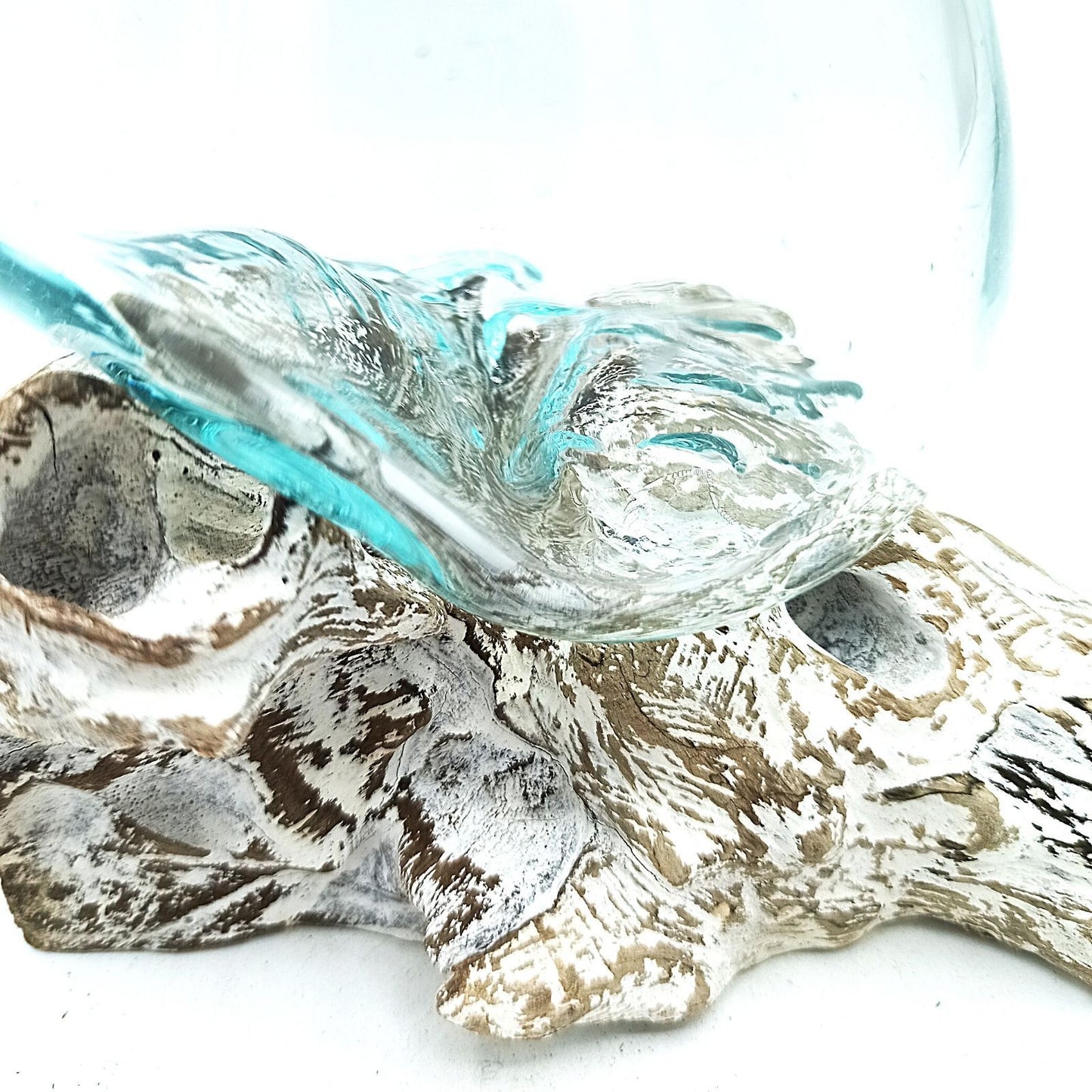 Geschmolzenes Glas Auf Weißgewaschenem Holz - Mittelschüssel