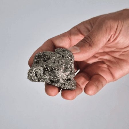 Peruanischer Pyrit Erste Wahl Große Größe Aproximativ 100-135 Gramm 55-65 Millimeter