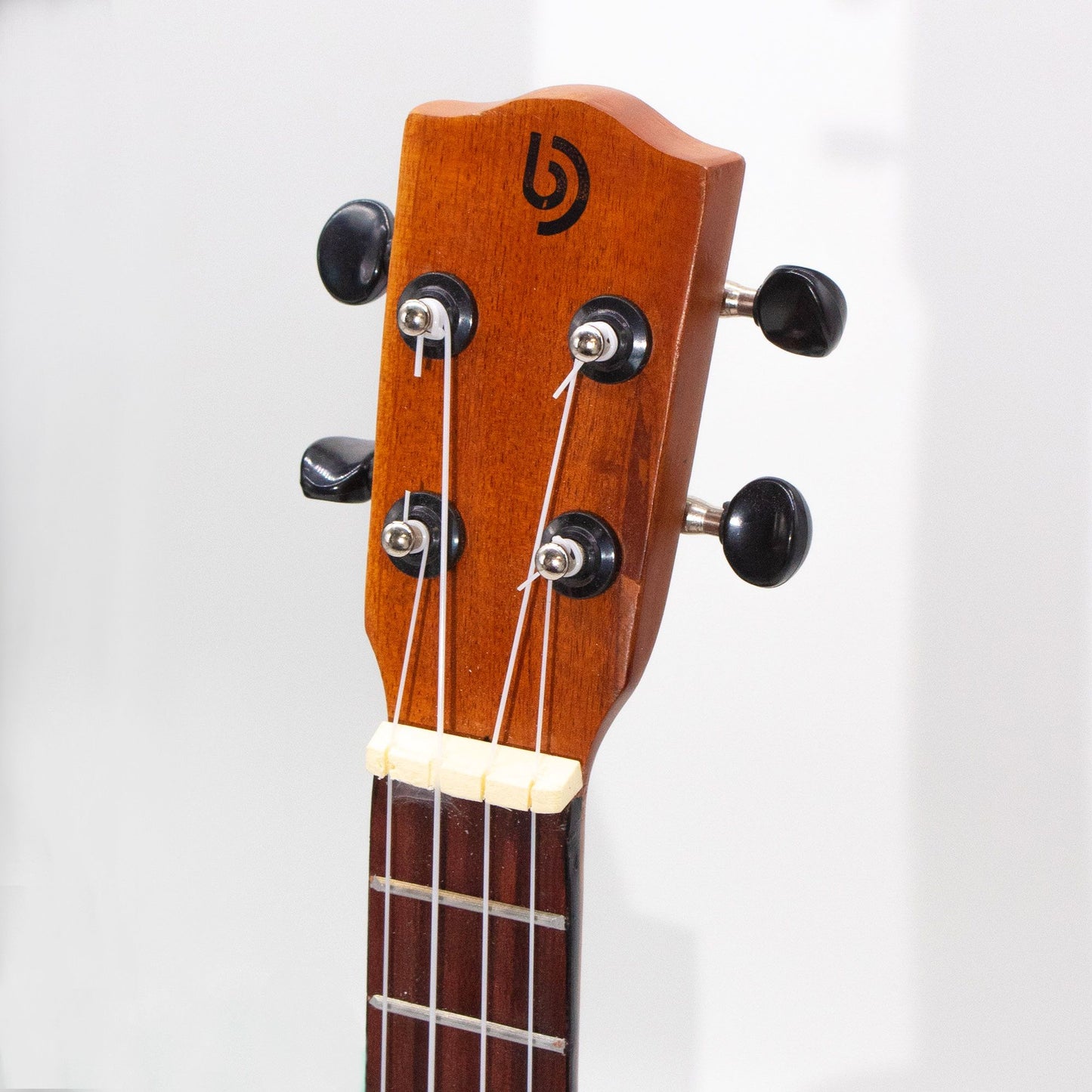 Handgefertigte Ukulele - Klassisches Naturfinish mit 4 Saiten