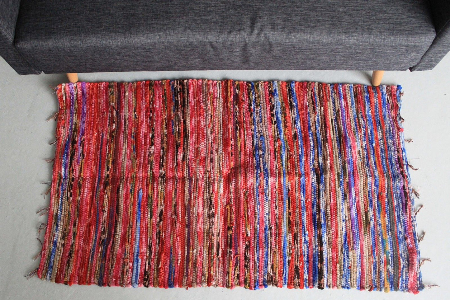 Mittlerer Samt Teppich 128x75cm