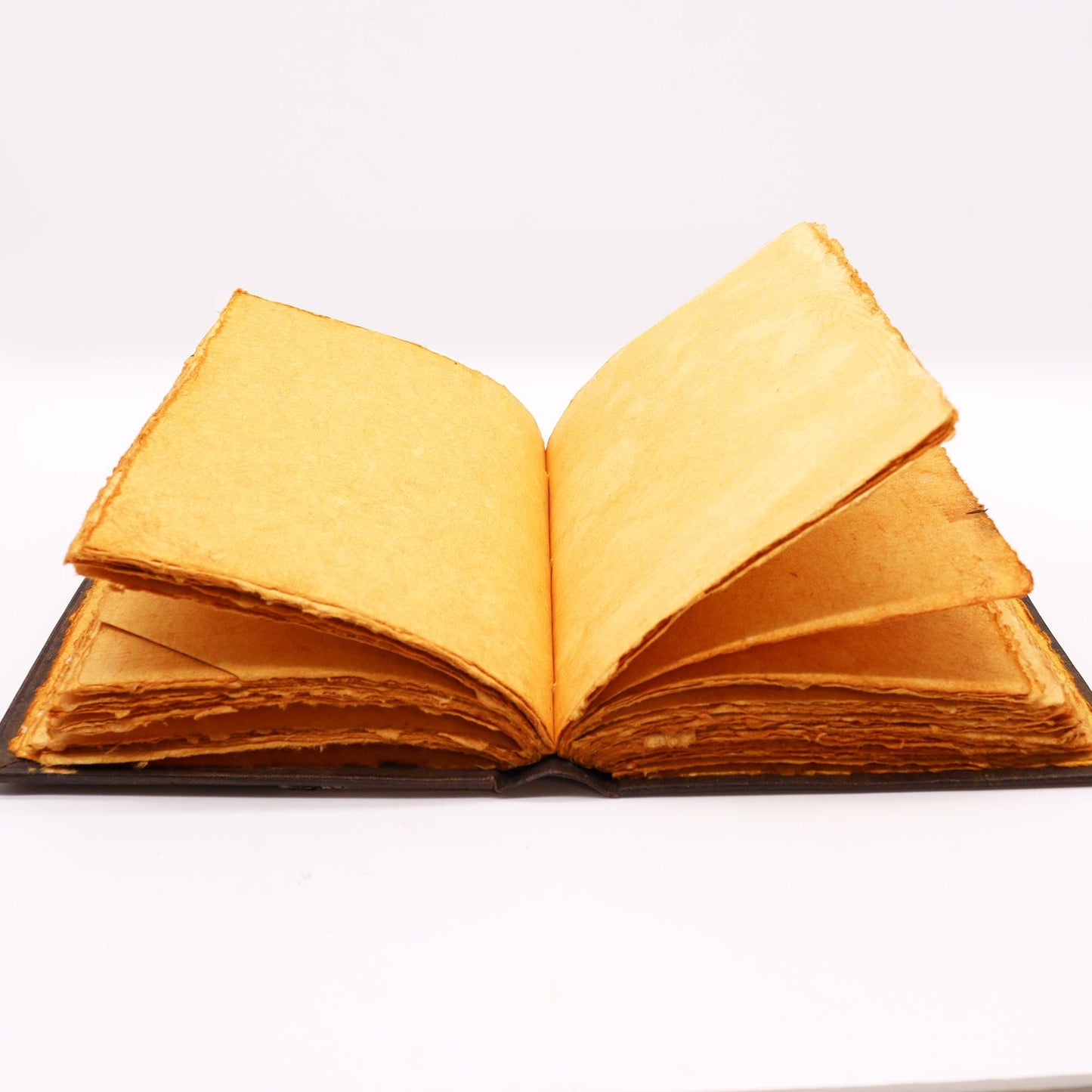 Schwerer Brauner Tan Buch mit Zink Triple Moon Dekor 200 Deckle Kanten Seiten 26x18cm