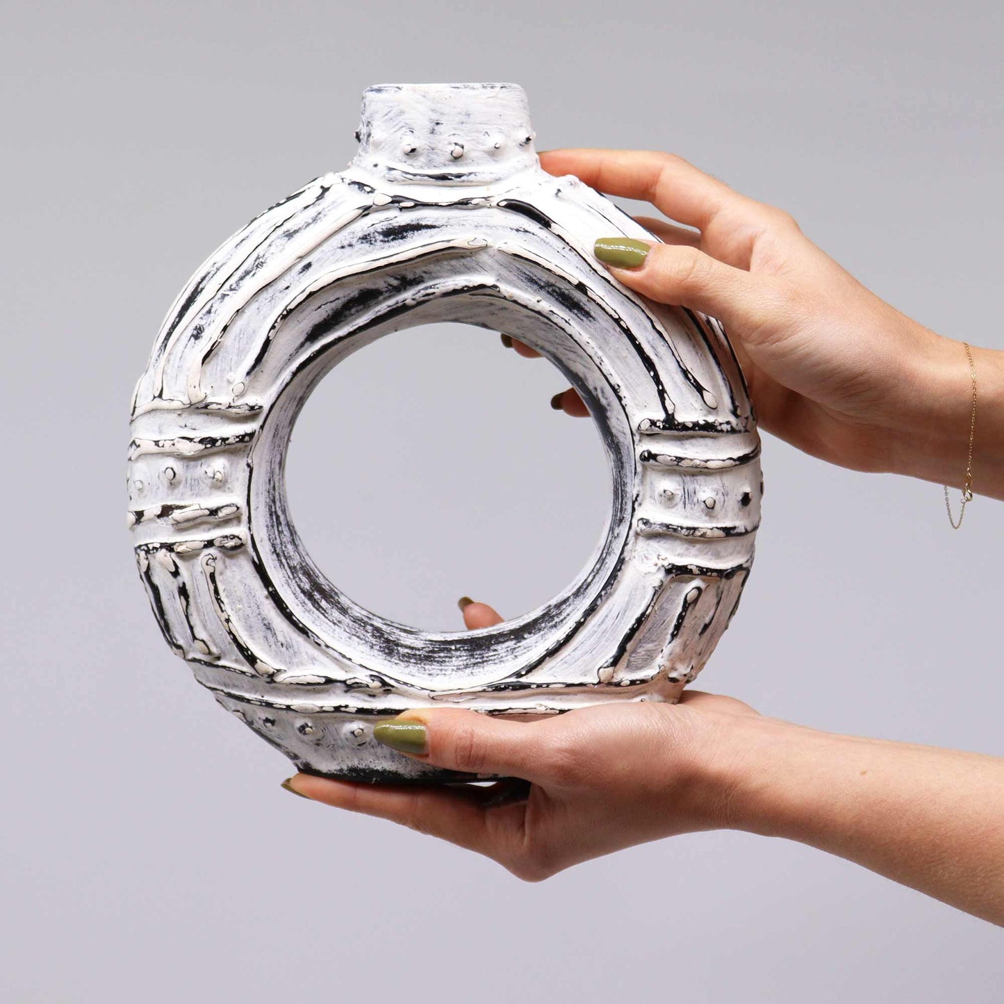 Runder Donutförmiger Vase Creme 23cm