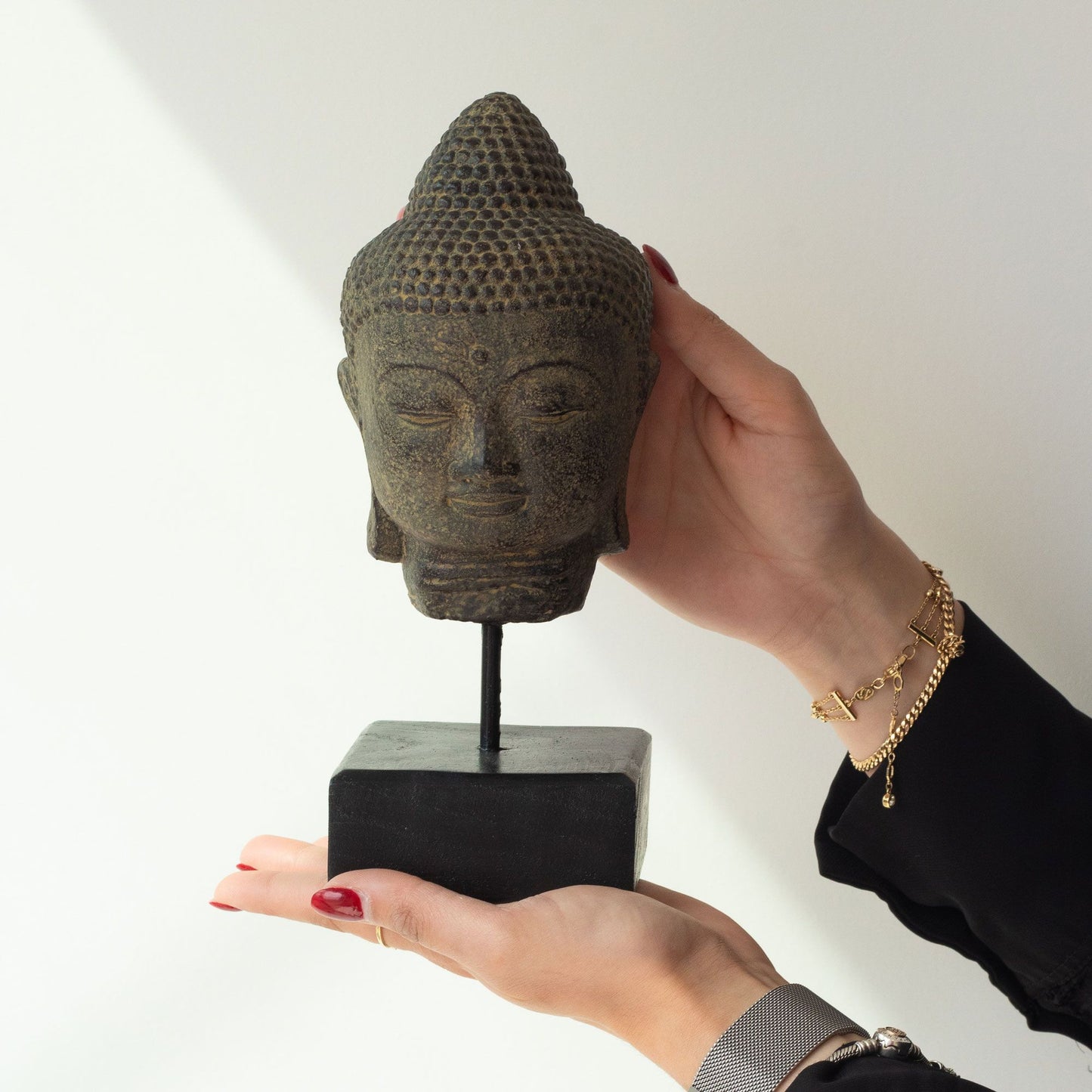 Buddhastatuette Mit Stand - Grau