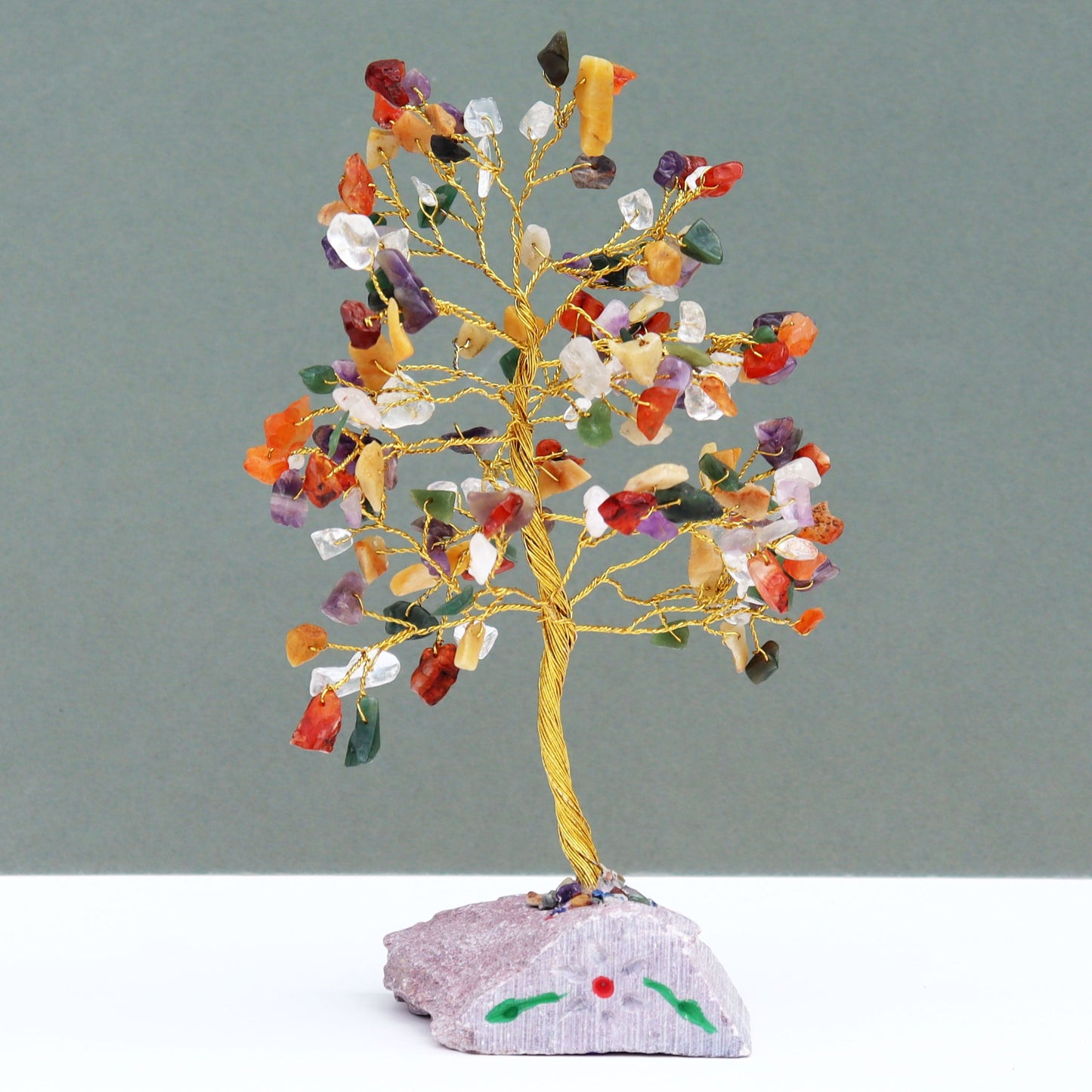 Gemischter Edelsteinbaum mit 160 Steinen