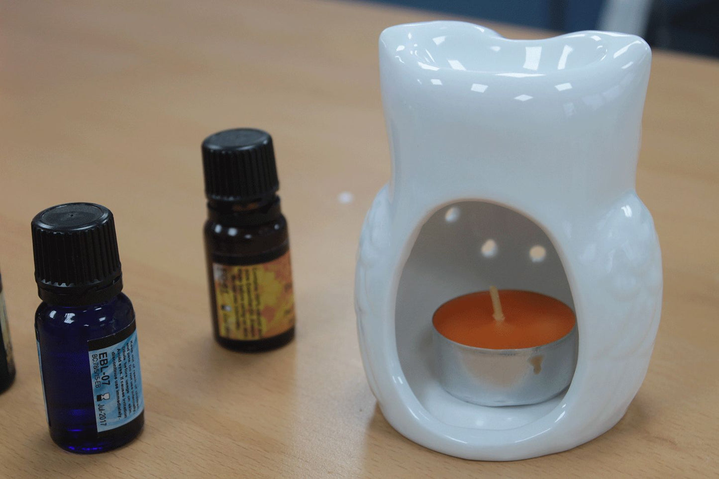 Klassischer Weißer Ölverdampfer - Großer Eule