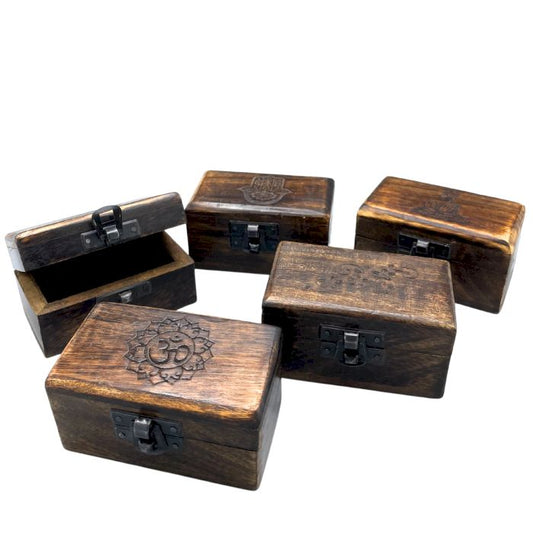 Set Mit 5 Holzkapseln 9x5x4cm Mit Eingravierten Designs