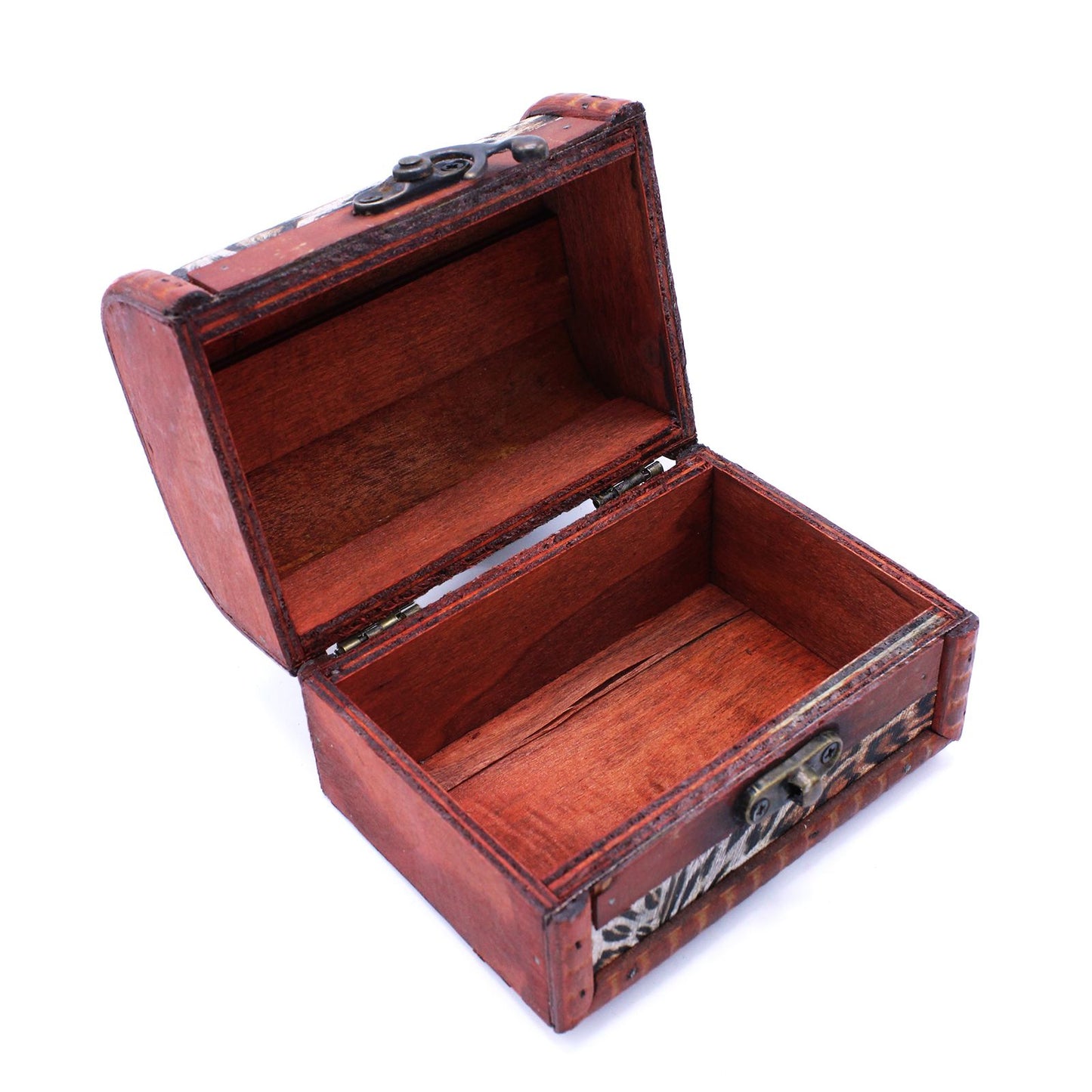 MLrg Kolonialboxen Mit Floraler Prägung