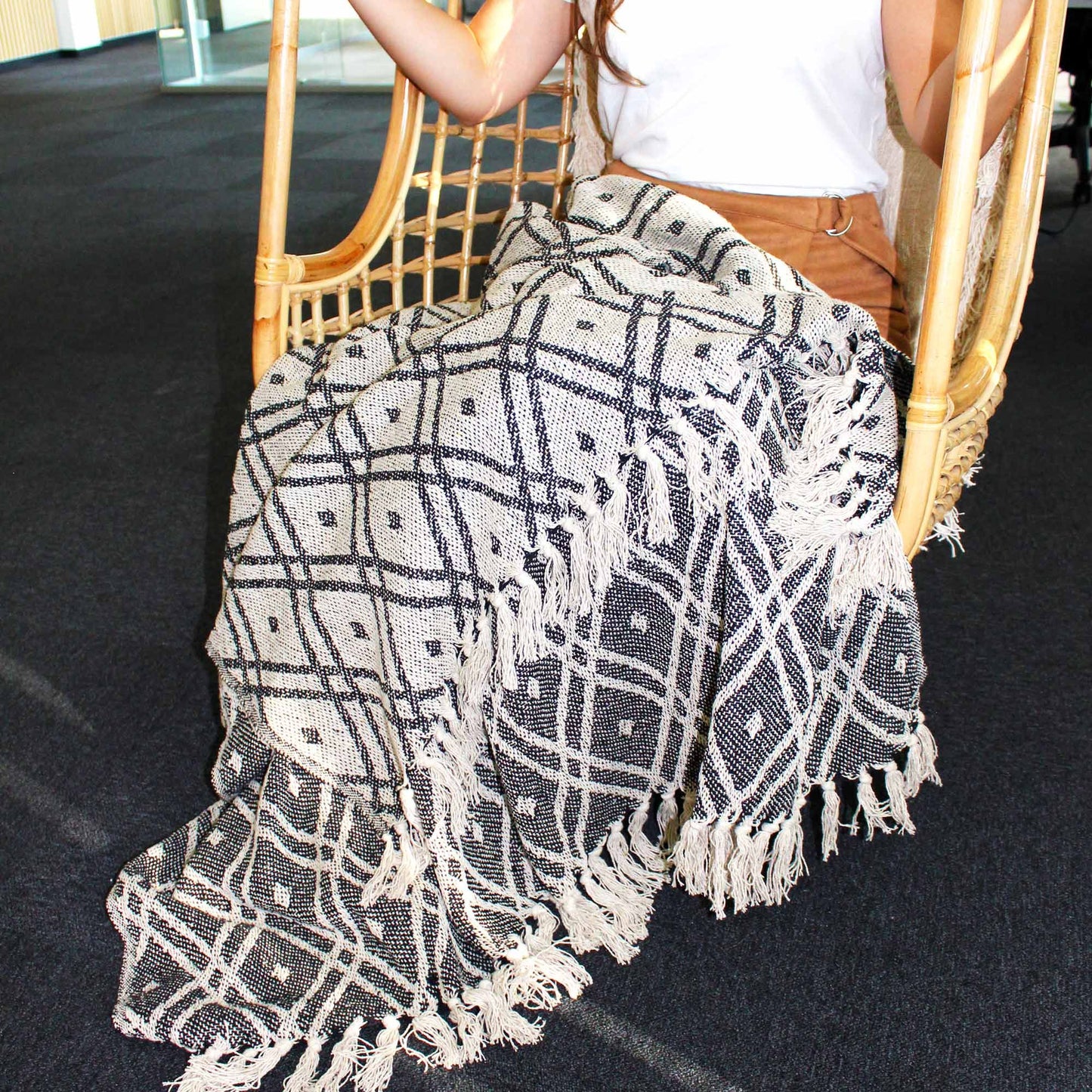 Boho Komfort Decken 125x150cm Schwarz und Beige Regency