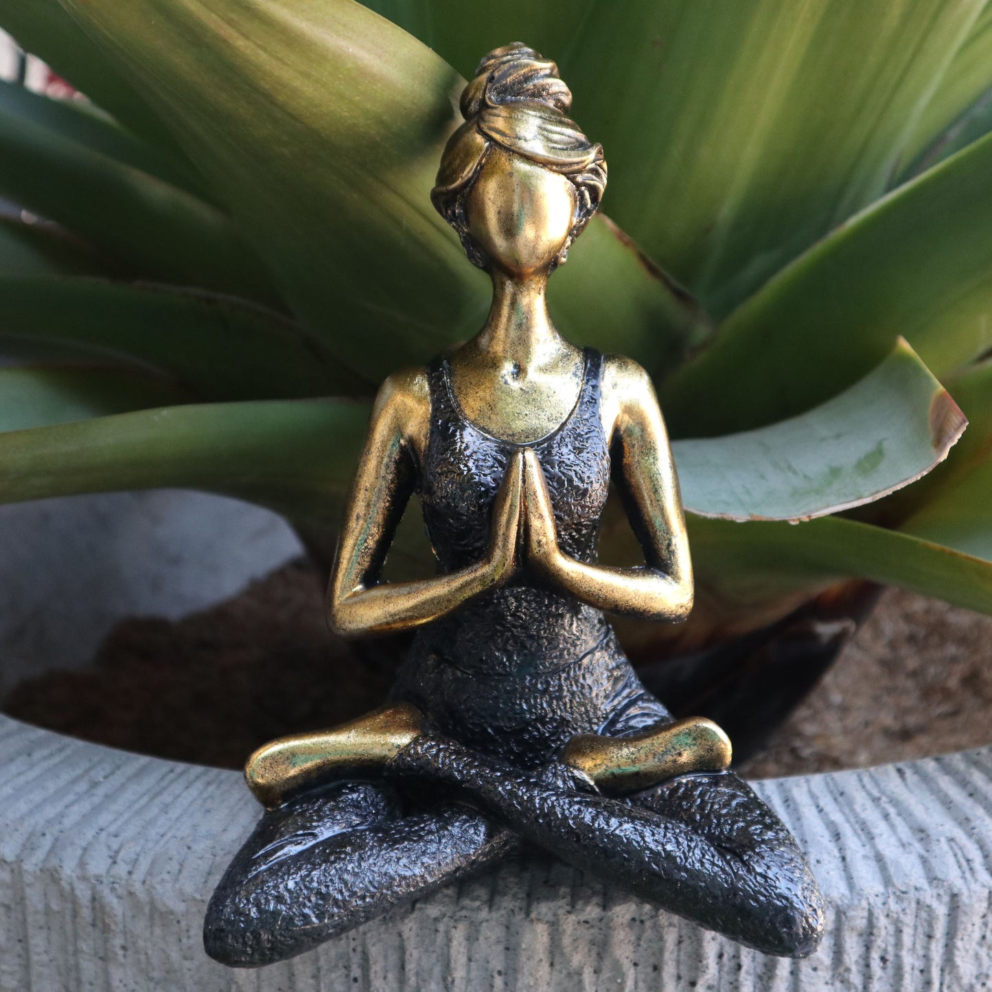 Yoga Dame Figur Bronze und Silber 24cm Handgefertigt aus Indonesien