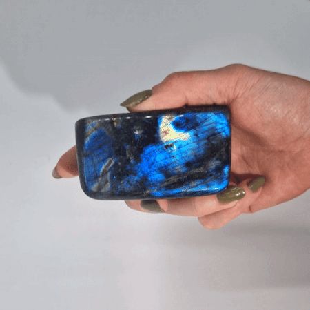 Madagaskar Labradorit Mittelsteine 250-370 Gramm 65-90 Millimeter