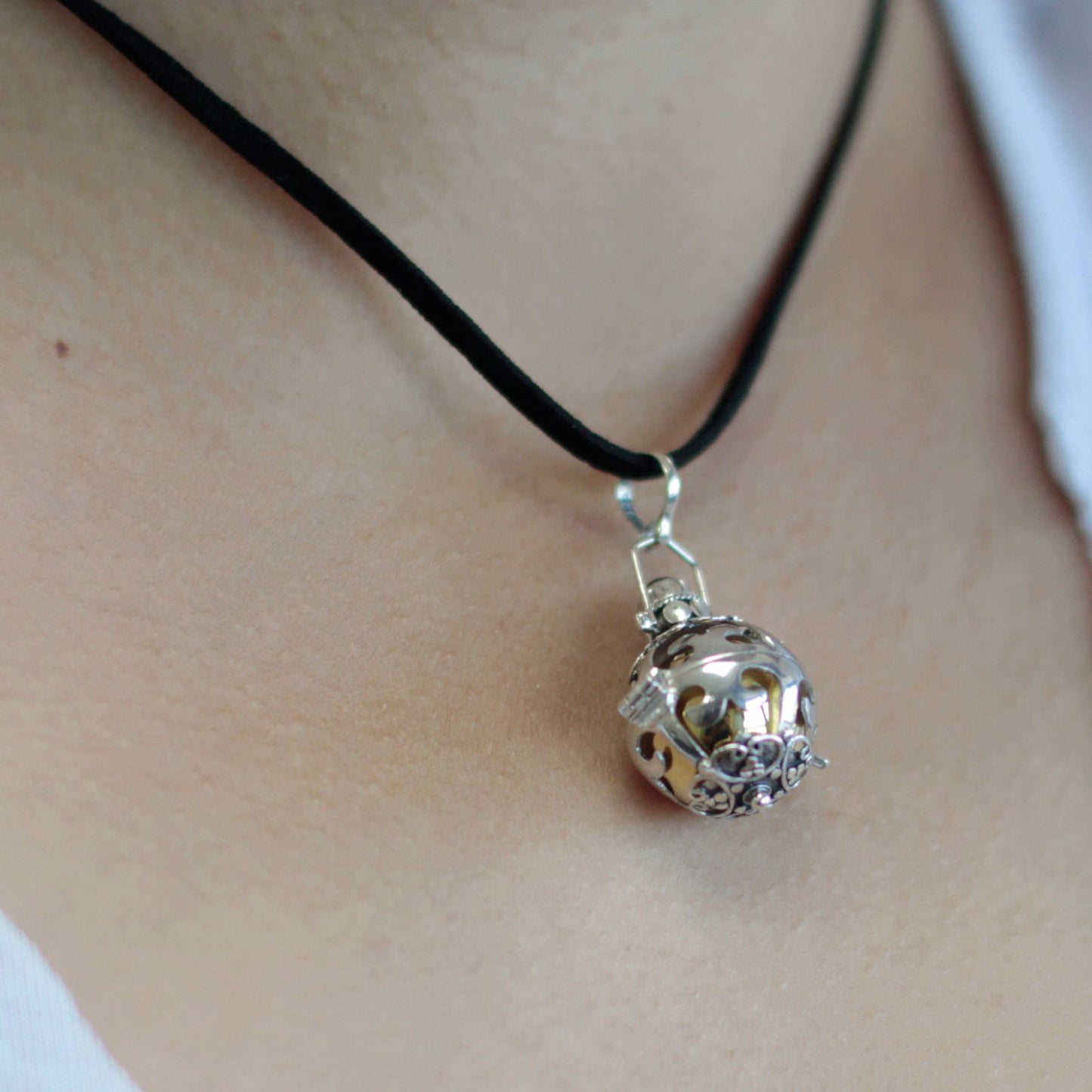 Silberne Engelglocke Träume 18mm