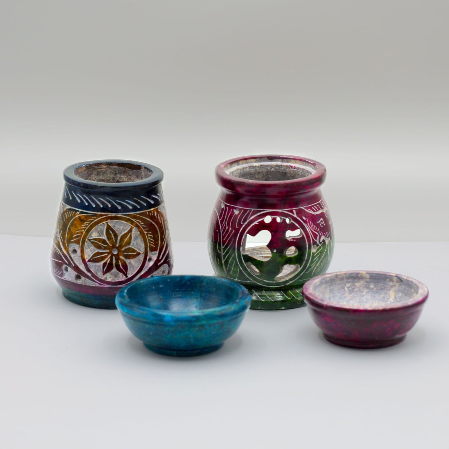 Kleinfarbiger Seifensteinölbrenner 8cm - Blume