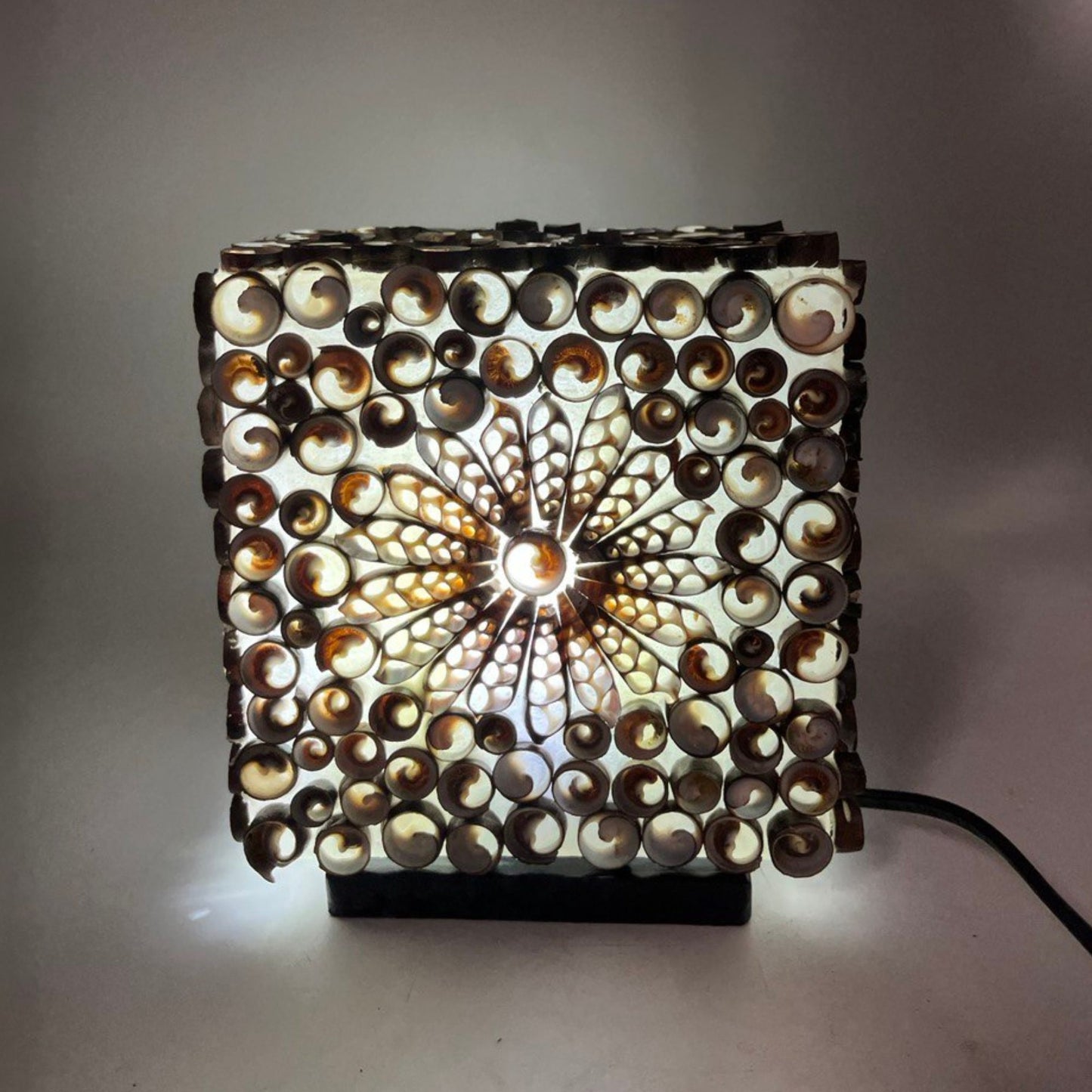 Boho Muschel Lampe - Schokoladen Twist Quadrat - 15cm