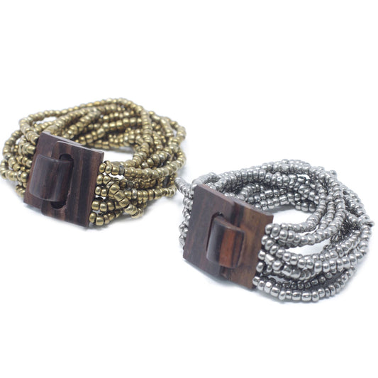 Multi-Perlen Armreif Mit Holzverschluss In Gold Und Bronze