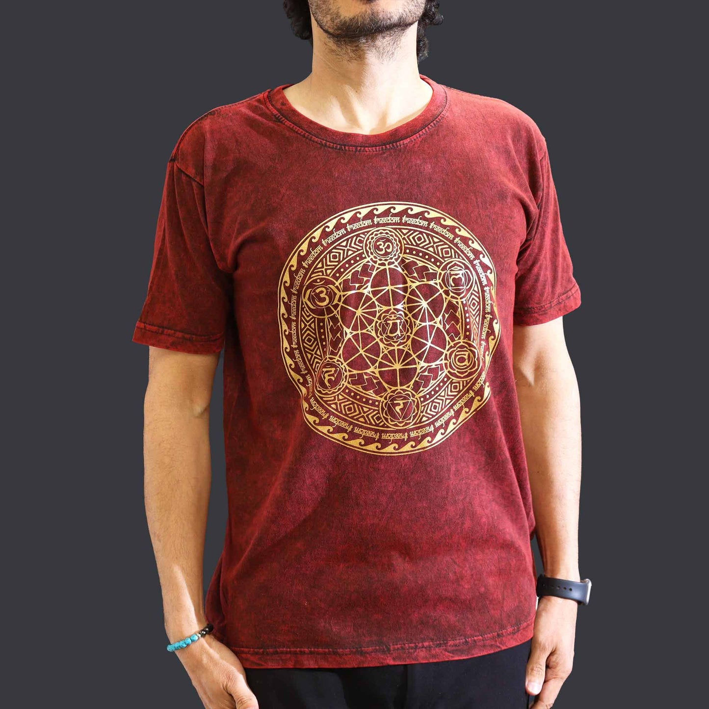 Mittlere Steingewaschene T-Shirt Chakra Maroon