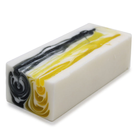 Handgefertigte Seifenlaibe 1.2kg Tag und Nacht