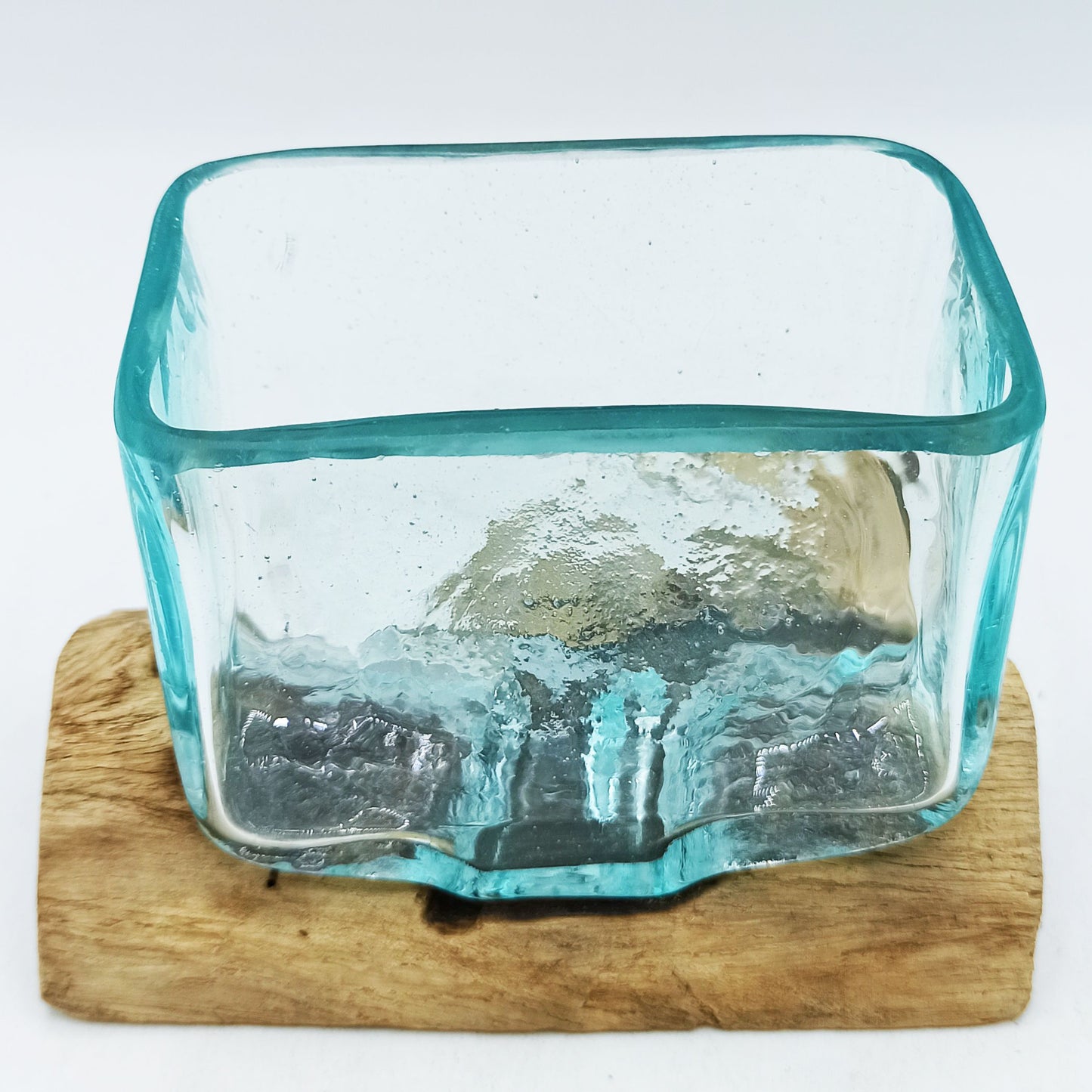 Geschmolzenes Glasbecken Auf Holz Mit Ständer - Kleine Schüssel