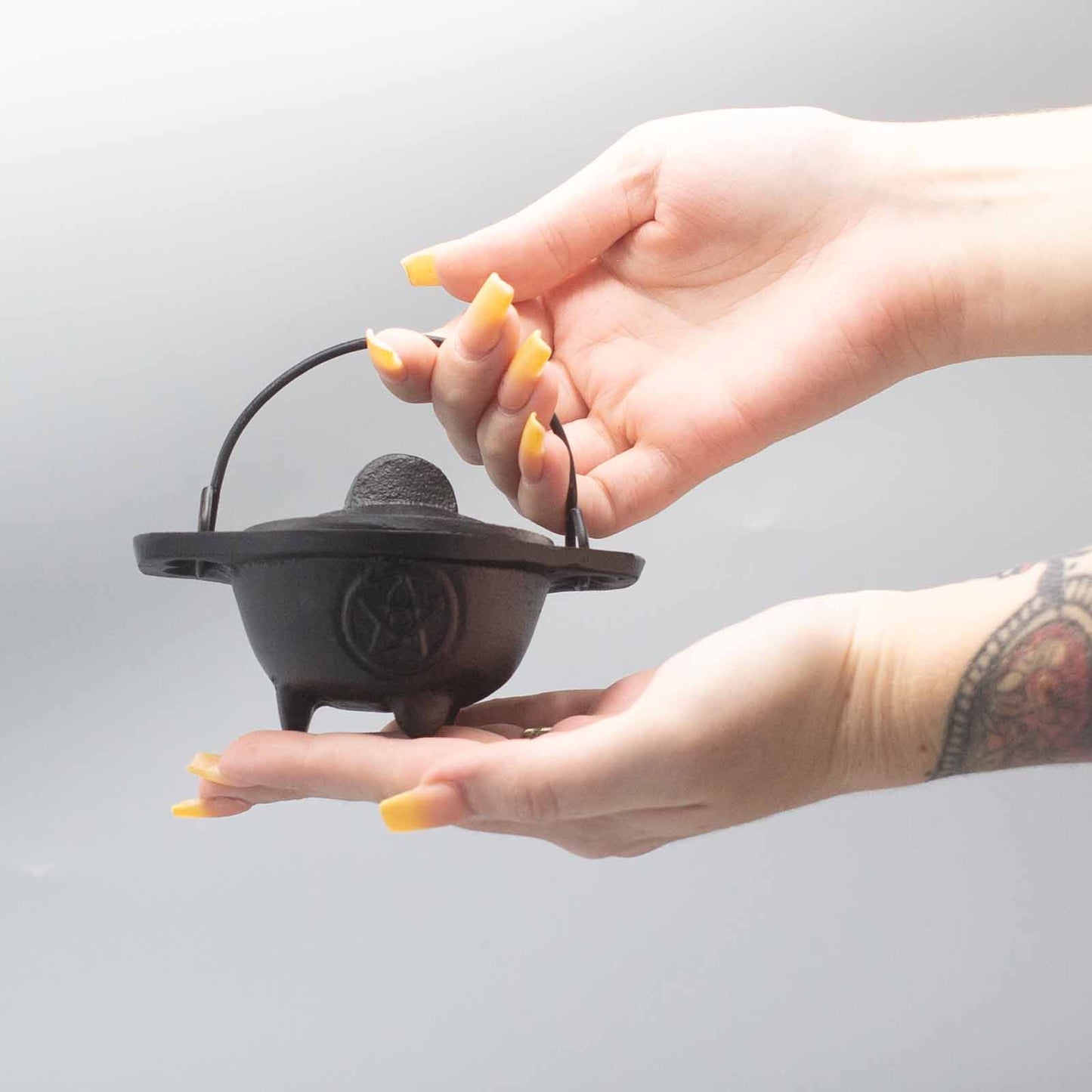 Gusseisen Kessel Mit Pentagon 5x9cm