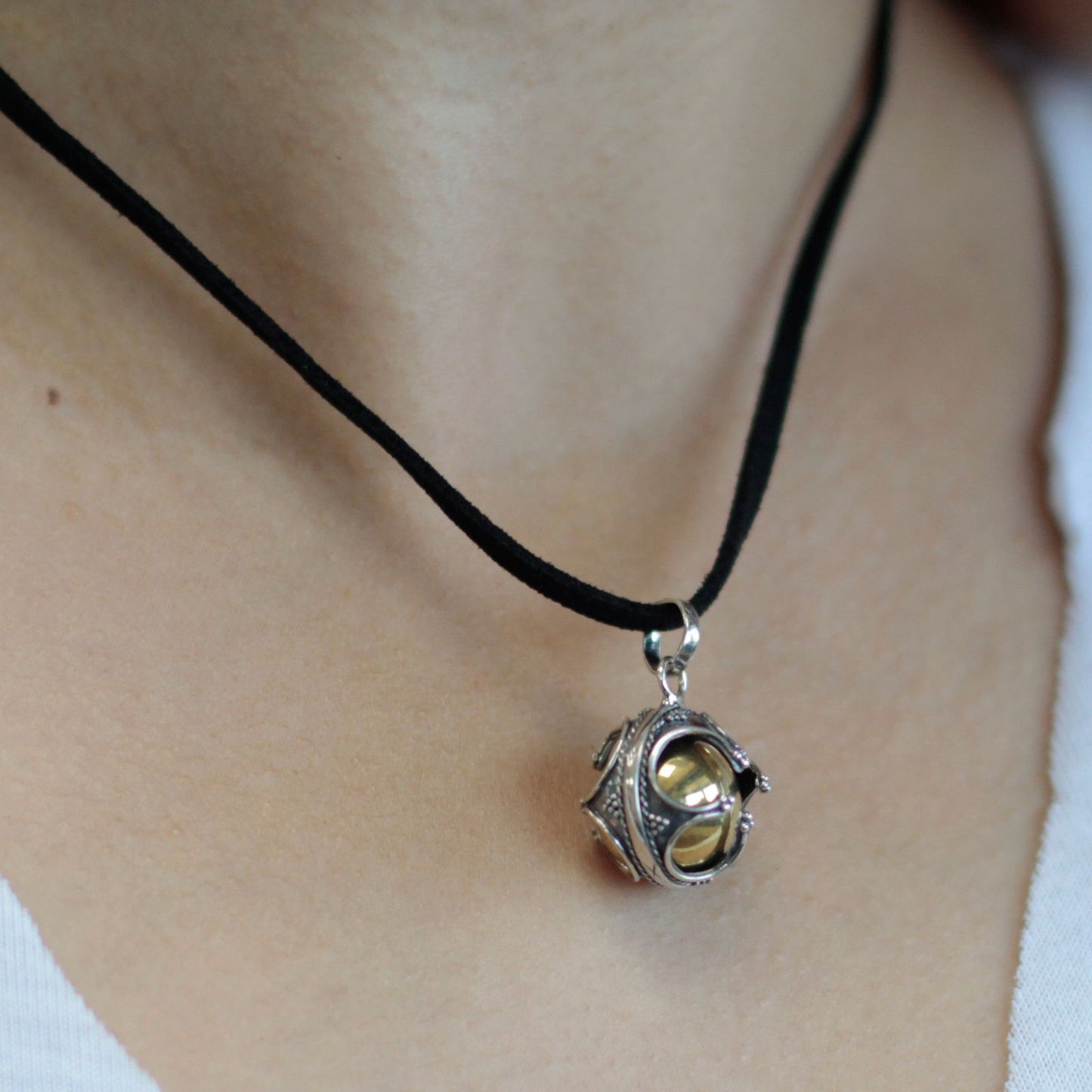 Silberne Engelglocke Wohlstand 16mm