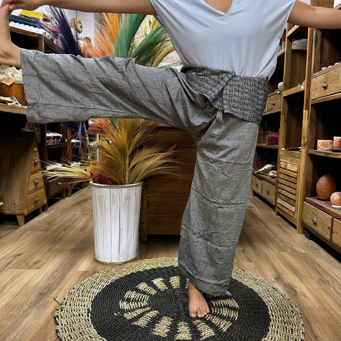 Yoga Und Festival Hosen - Thai Fischer Mandala Mantra Auf Grau