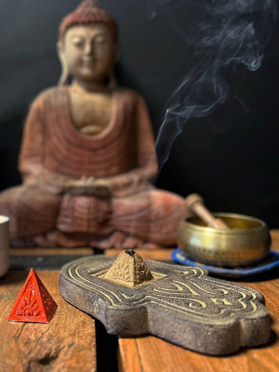 Heilende Räuchergefäß - Schwarzes und Goldenes Lavastein