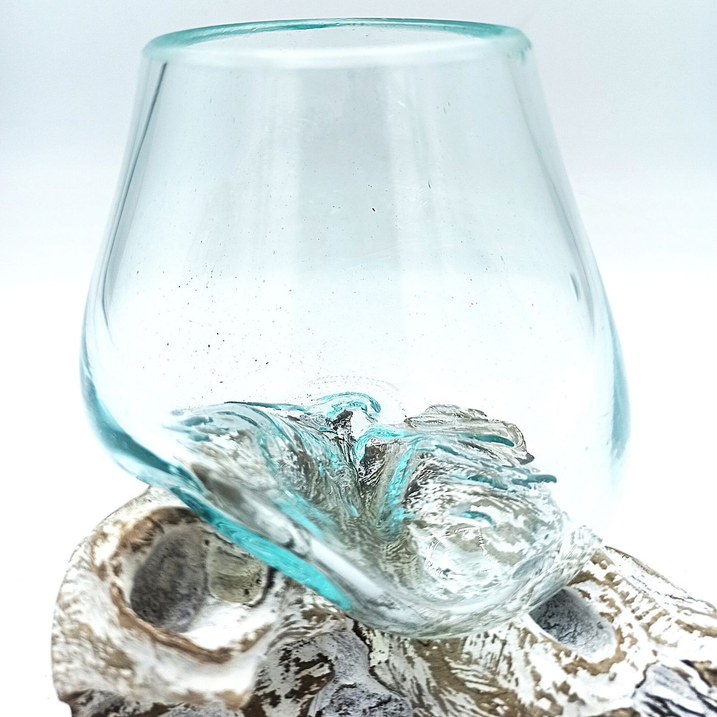 Geschmolzenes Glas Auf Weißgewaschenem Holz - Mittelschüssel