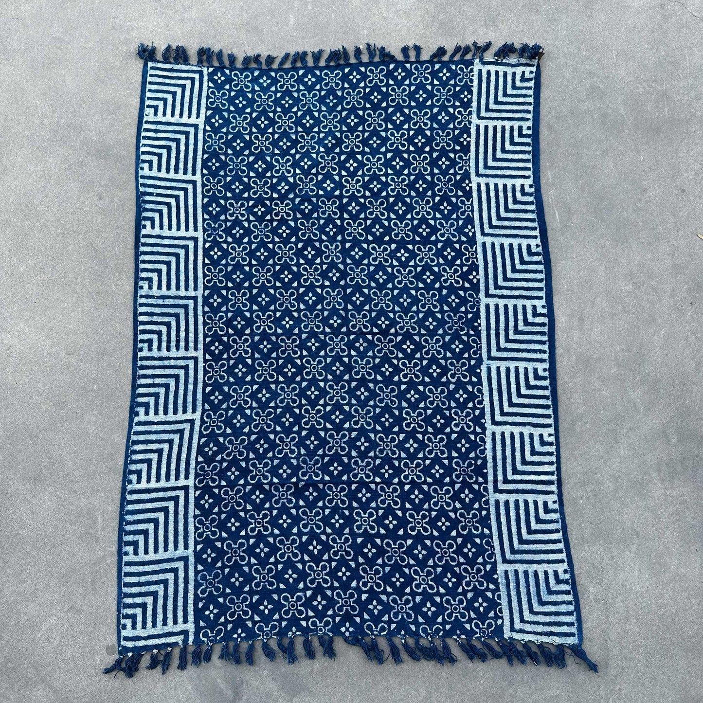Handgefertigte Indigo Decke 170x120cm Kasba Fliesen