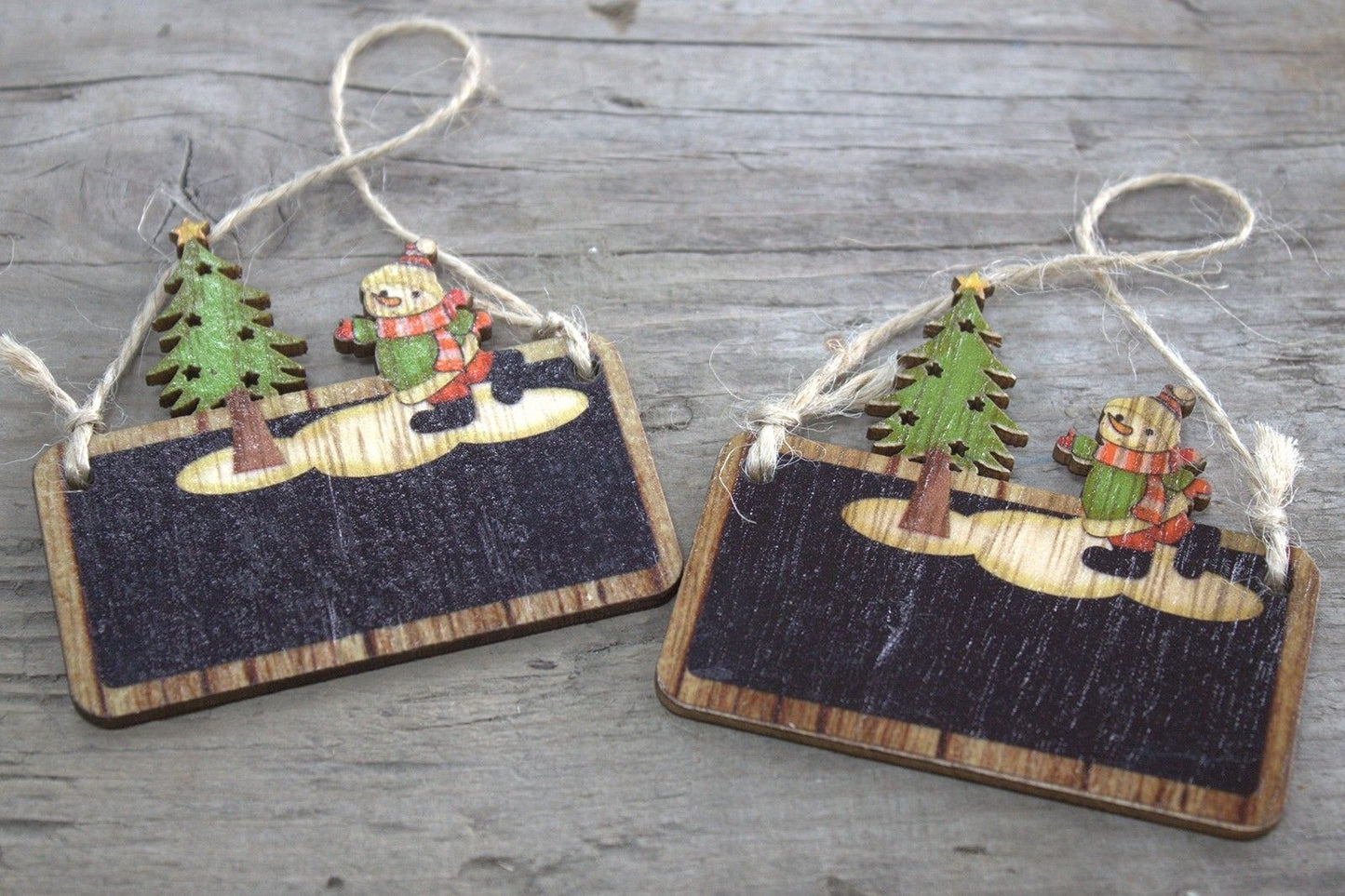 Set Mit 2 Weihnachts Holz Dekorationen - Schneemann Und Baum