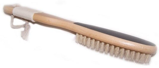 Doppelte Bürste und Feile für Strahlende Haut im Winter