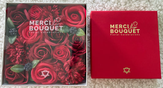 Quadratische Schachtel - Klassische Rote Rosen