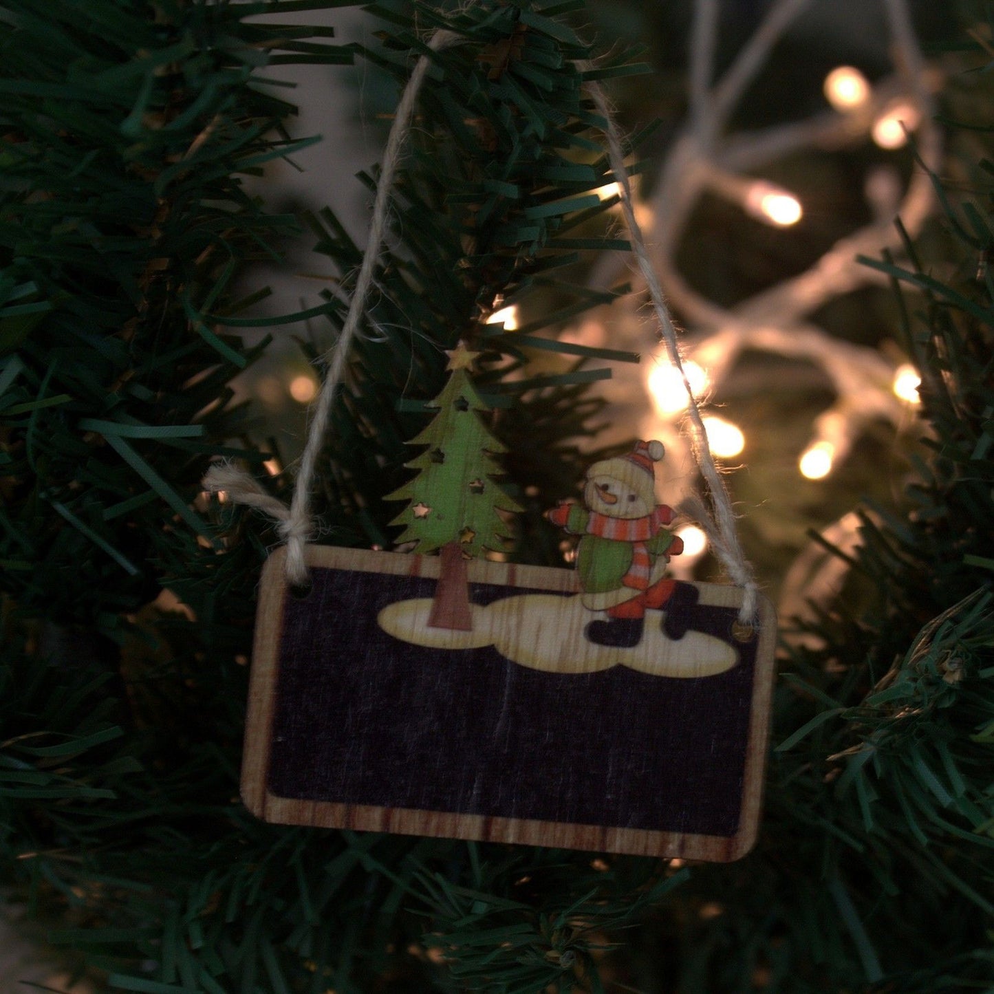Set Mit 2 Weihnachts Holz Dekorationen - Schneemann Und Baum
