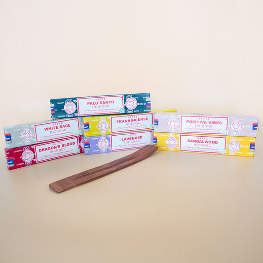 Satya Räucherstäbchen Starter Set Mit 7 Düften Und Mango Holz Räucherstäbchen Halter